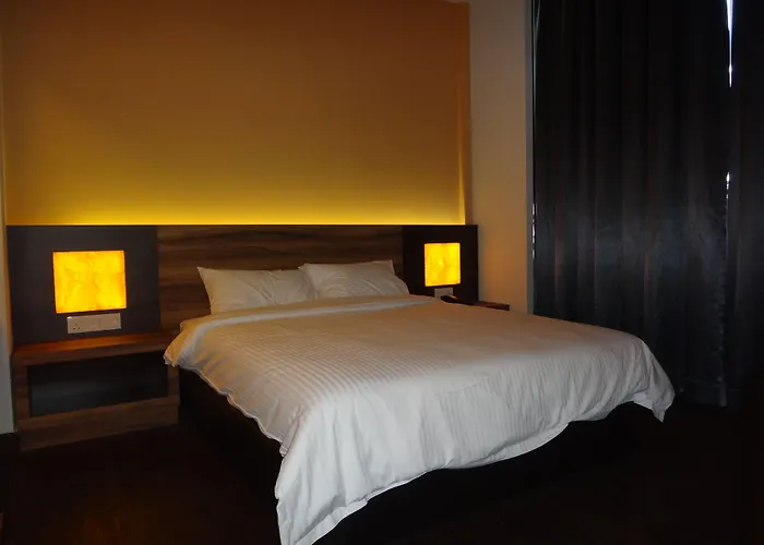 Waterfront Boutique Hotel